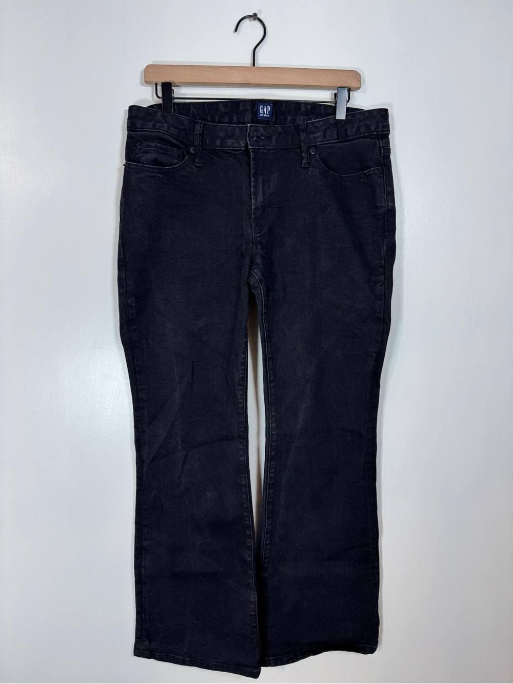 WJ357 {GAP} "Long and Lean” True Black Short Mid Rise Y2K Bootcut Stretch Jeans